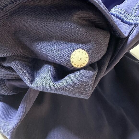 Lululemon crop leggings (4, 16”) - Picture 4 of 5